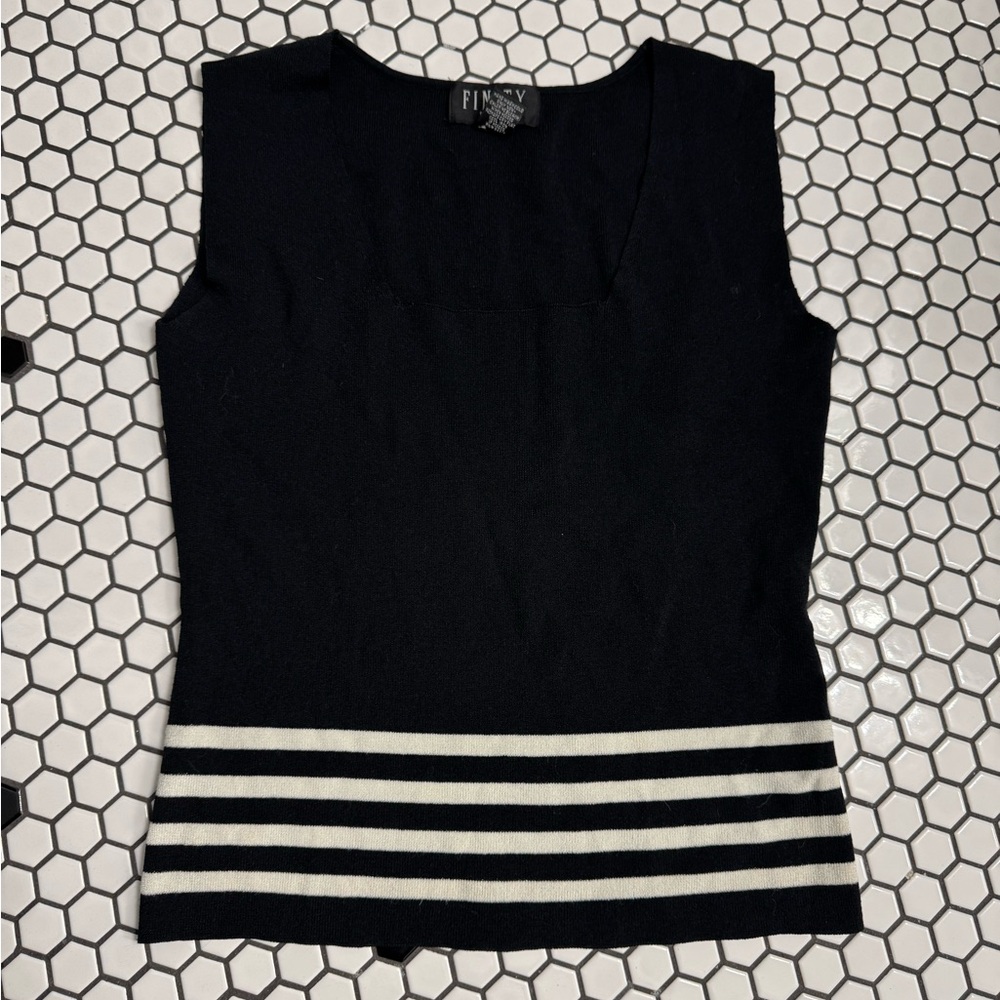 Finity sweater Tank Top black with White Stripes petite medium